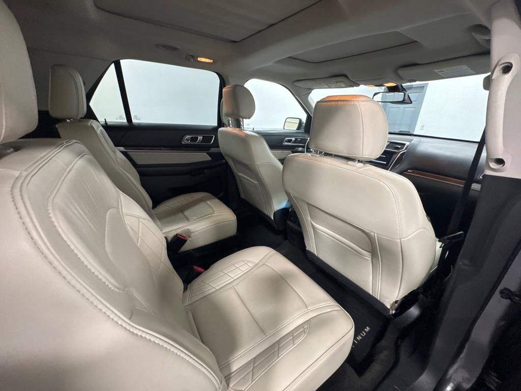 Used 2017 Ford Explorer Platinum AWD/4WD image 16