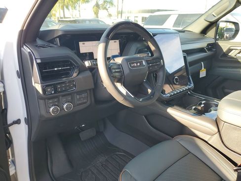 New 2026 GMC Yukon AT4 w/ AT4 Premium Plus Package image 11