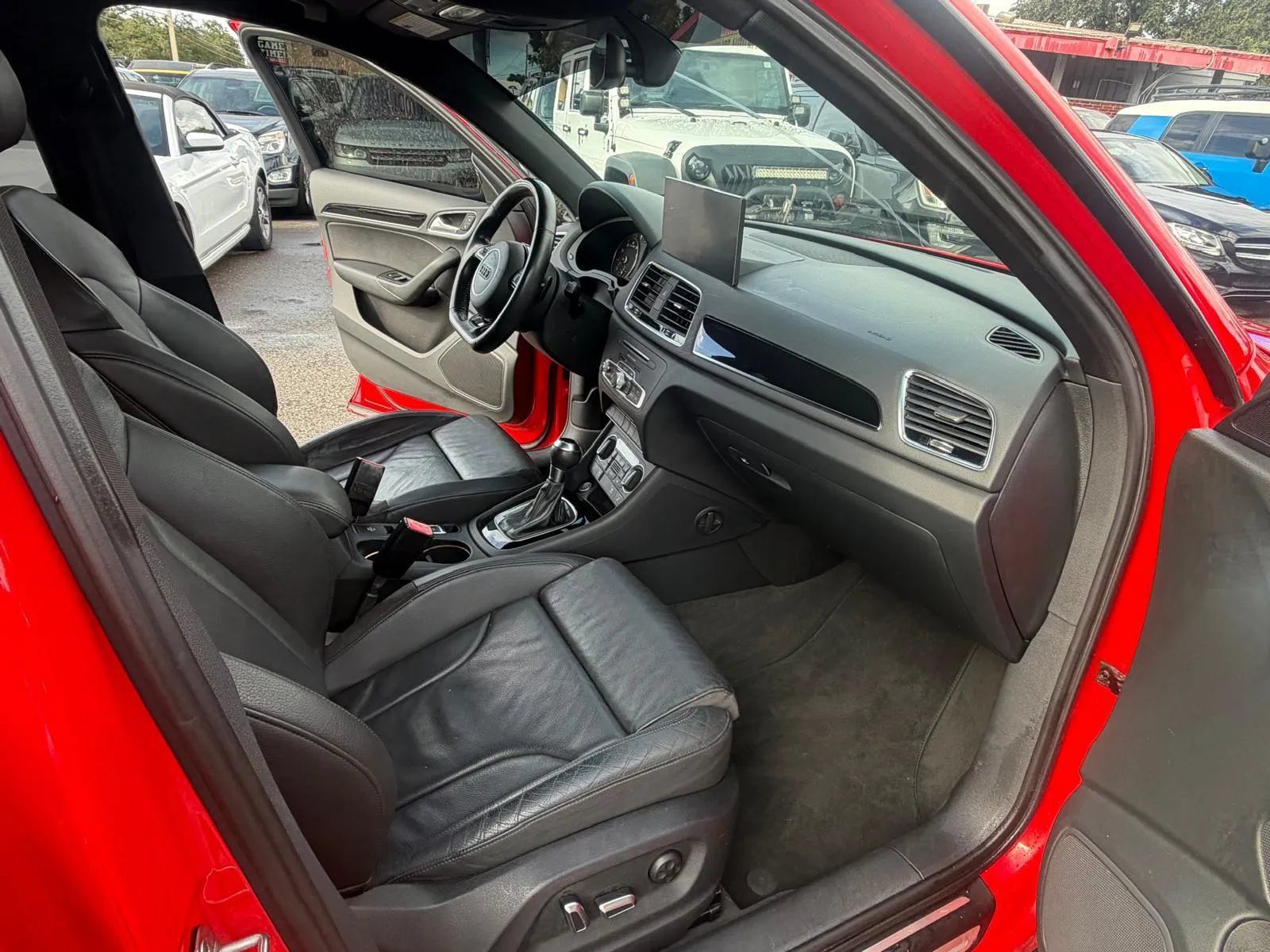 Used 2018 Audi Q3 2.0T Premium Plus w/ S Line Competition Package FWD image 11