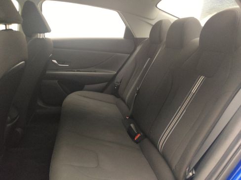 Used 2023 Hyundai Elantra SEL FWD image 18