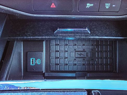 Used 2023 Ford Expedition Limited image 19