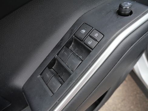 Certified 2024 Toyota Highlander LE image 20