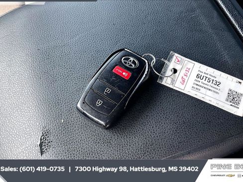 Used 2024 Toyota Tacoma SR5 RWD image 10