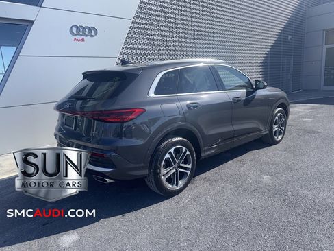 Used 2025 Audi Q5 Premium w/ Convenience Package image 7