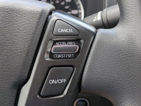 Used 2024 Nissan Frontier SV w/ Graphics Package AWD/4WD image 23