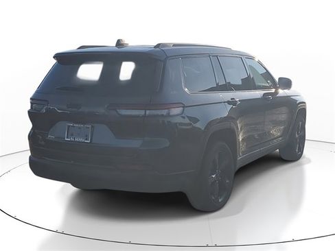 New 2025 Jeep Grand Cherokee L Altitude image 4
