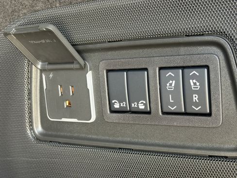 New 2026 Cadillac Escalade Luxury w/ Touring Package image 10