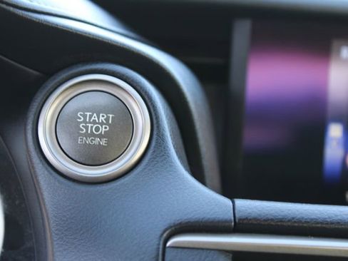 Used 2018 Lexus IS 300 image 23