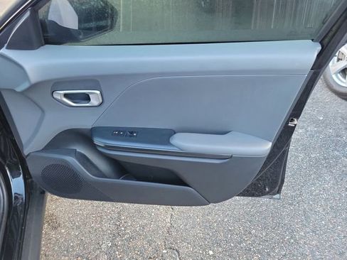 Used 2025 Kia K4 LXS image 35