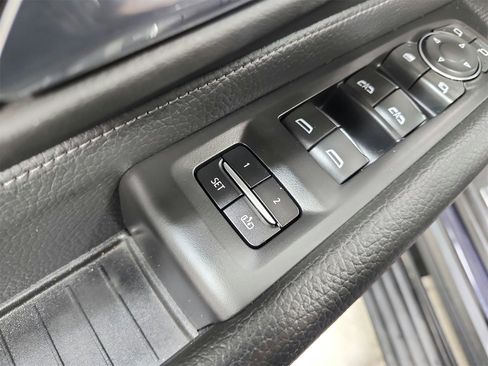 Used 2023 GMC Yukon Denali image 21