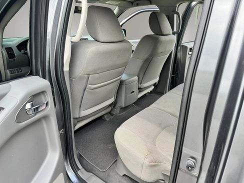 Used 2019 Nissan Frontier SV RWD image 17