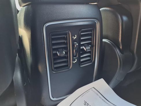 Used 2020 Dodge Durango SXT AWD/4WD image 27