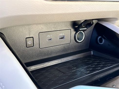 Used 2023 Nissan Altima 2.5 SV w/ SV Premium Package image 27