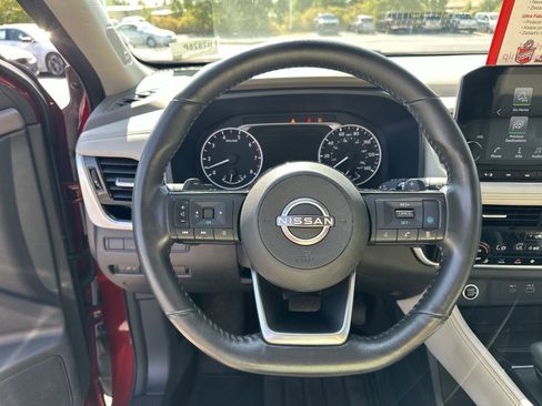 Used 2022 Nissan Rogue SL w/ SL Premium Package image 19