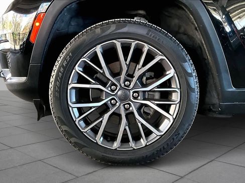 Used 2021 Jeep Grand Cherokee L Limited image 11