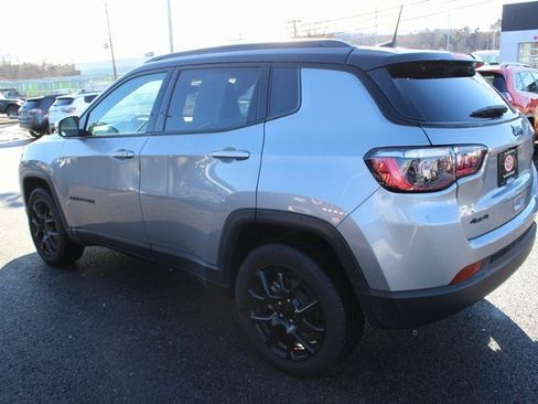 Used 2022 Jeep Compass Altitude image 25