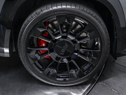 Used 2026 BMW XM Label Red AWD/4WD image 9