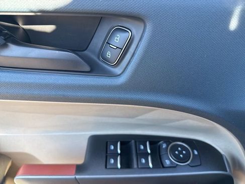 New 2025 Ford Maverick Lariat image 12