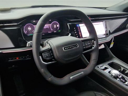 New 2025 Jeep Wagoneer Limited image 12