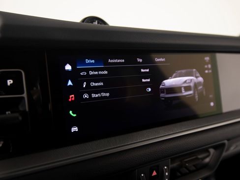 New 2026 Porsche Cayenne Coupe image 22