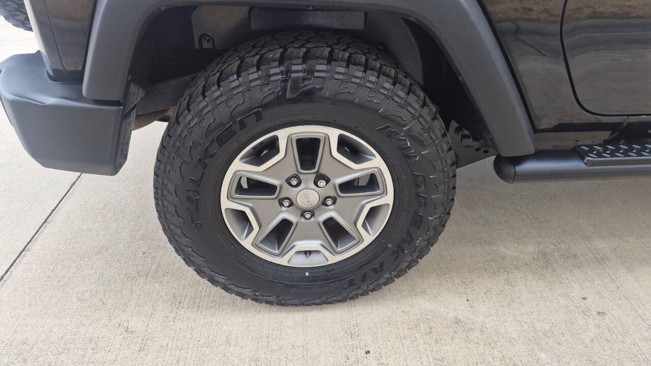 Used 2009 Jeep Wrangler X w/ Black Appearance Group AWD/4WD image 26