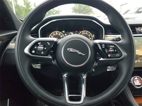 Certified 2025 Jaguar F-PACE R-Dynamic S image 25