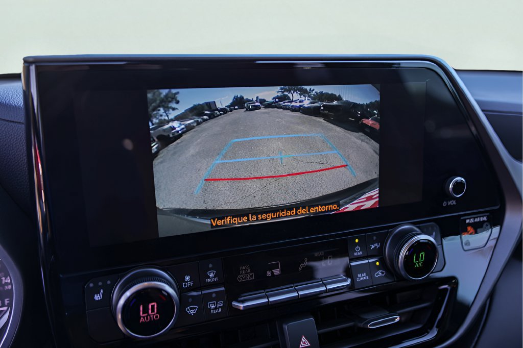 Used 2026 Toyota Highlander XLE AWD/4WD image 19