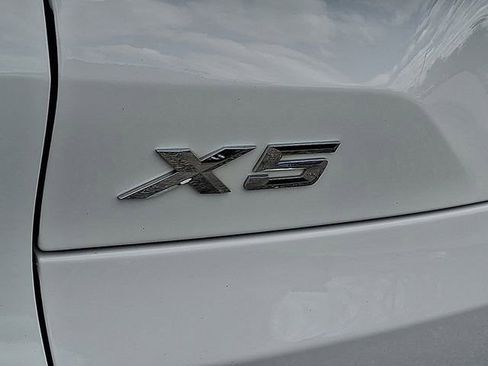 Used 2022 BMW X5 xDrive40i w/ Premium Package AWD/4WD image 33