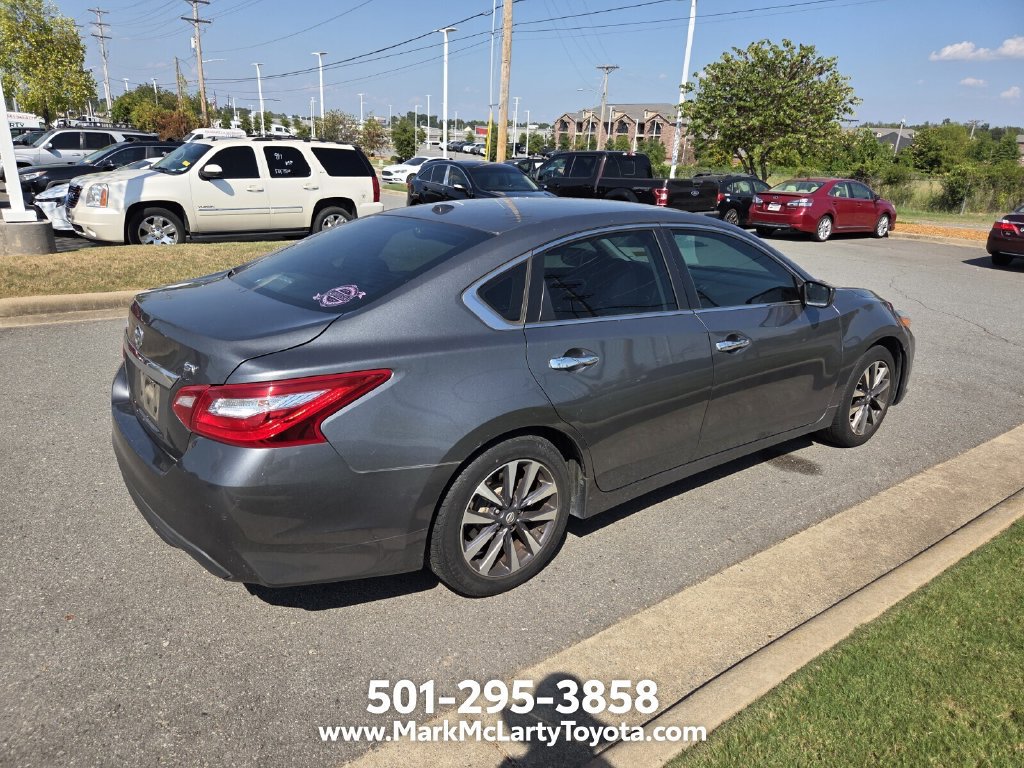 Used 2017 Nissan Altima 2.5 SV FWD image 4