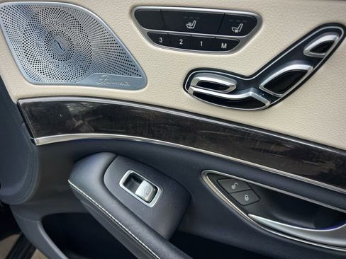 Used 2018 Mercedes-Benz S 560 Sedan image 38