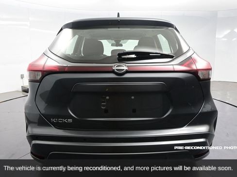 Used 2022 Nissan Kicks S FWD image 7