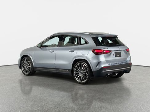 Used 2024 Mercedes-Benz GLA 35 AMG 4MATIC w/ Exclusive Package image 5
