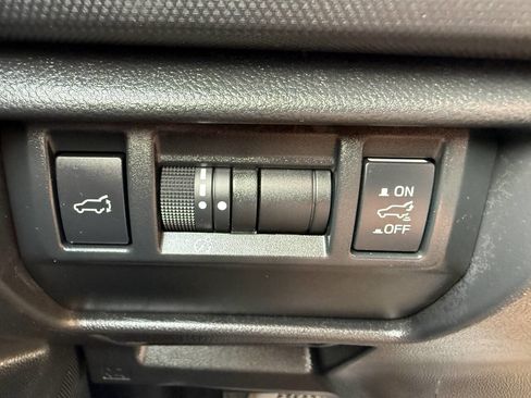 Used 2025 Subaru Forester Touring image 32