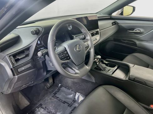 Used 2024 Lexus ES 300h w/ Premium Package FWD image 9