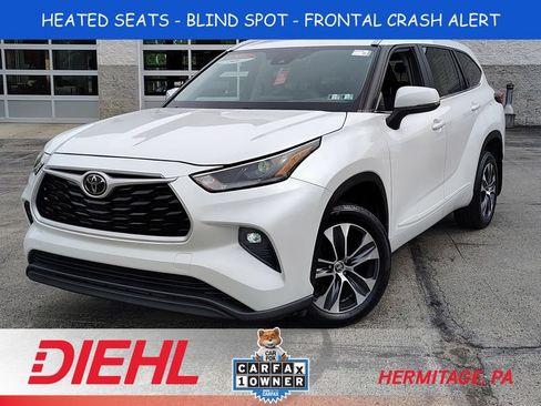 Used 2023 Toyota Highlander XLE AWD/4WD image 1