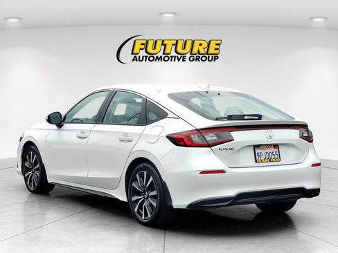 Used 2024 Honda Civic EX-L image 6