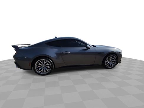Used 2024 Ford Mustang GT RWD image 9