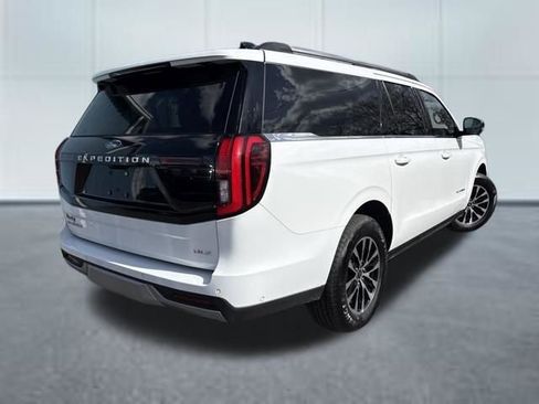 Used 2025 Ford Expedition Max Platinum AWD/4WD image 4