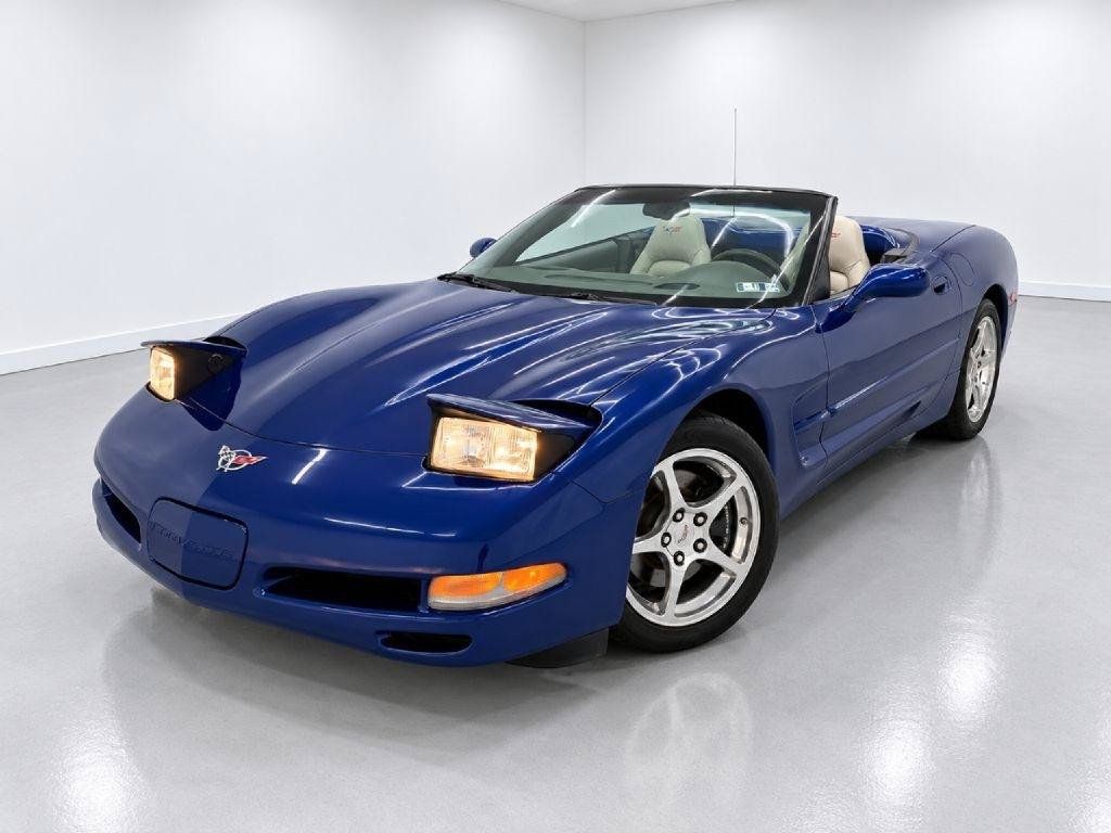 Used 2004 Chevrolet Corvette Convertible w/ Preferred Equipment Group RWD image 7