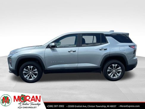Used 2026 Chevrolet Equinox LT FWD image 3