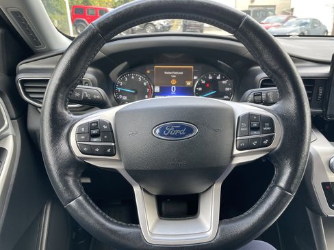 Used 2021 Ford Explorer XLT w/ Equipment Group 202A image 45