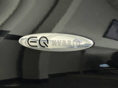 Used 2025 Mercedes-Benz GLC 350e 4MATIC image 40