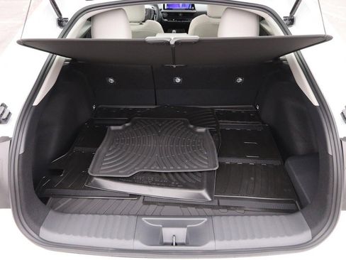 New 2026 Toyota Prius XLE image 8