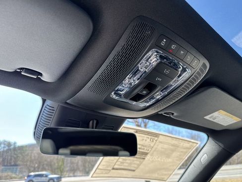 Certified 2025 Mercedes-Benz GLB 250 4MATIC image 27