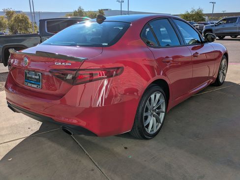 Used 2022 Alfa Romeo Giulia Sprint image 6
