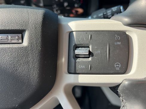 Used 2023 Land Rover Defender 130 SE AWD/4WD image 13