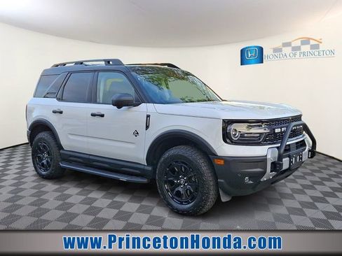 Used 2025 Ford Bronco Sport Outer Banks w/ Sasquatch Outer Banks Package AWD/4WD image 1