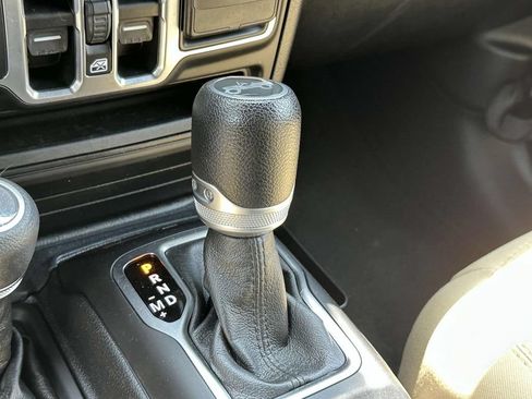Used 2020 Jeep Wrangler Unlimited Sport S AWD/4WD image 31