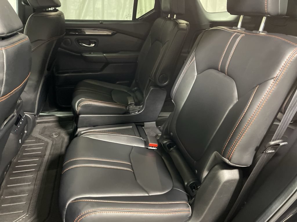 Used 2025 Honda Pilot TrailSport image 20