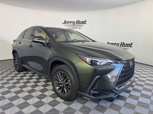 Used 2024 Lexus NX 250 FWD image 6